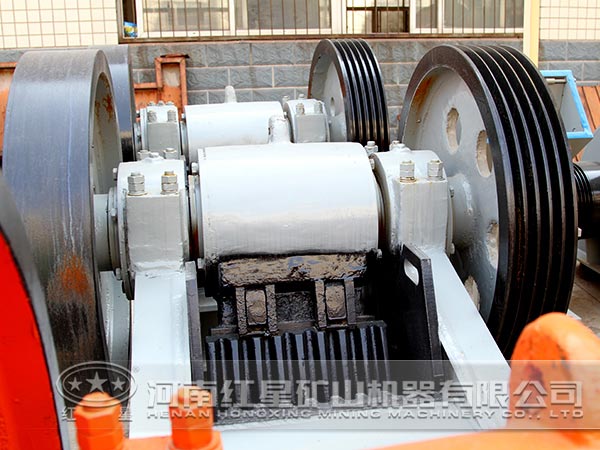 鈦礦顎式破碎機(jī)