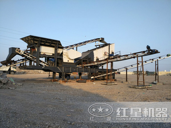 大型礦山移動(dòng)破碎站采石場