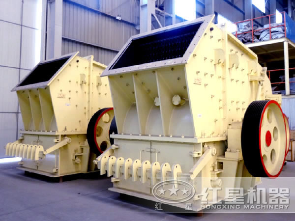 砂巖單段破碎機側面圖