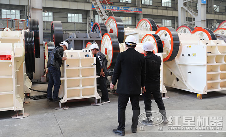 用戶考察德版鄂式破碎機設備廠區