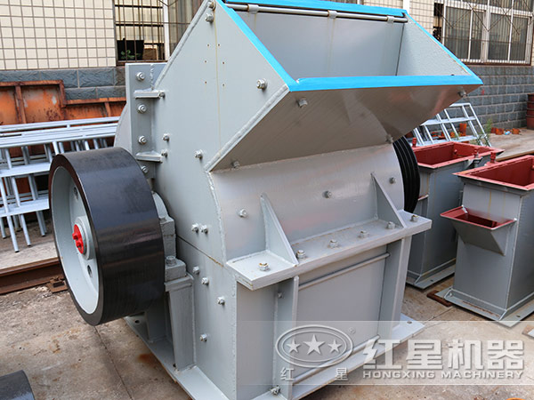 河卵石錘式破碎機(jī)實(shí)拍