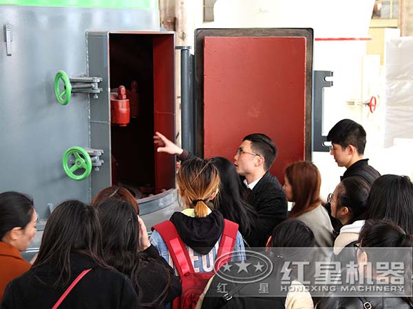 參觀玄武巖雷蒙磨粉機實拍