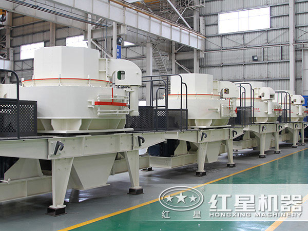 每小時(shí)40方的沖擊式制砂機(jī)廠區(qū)實(shí)拍