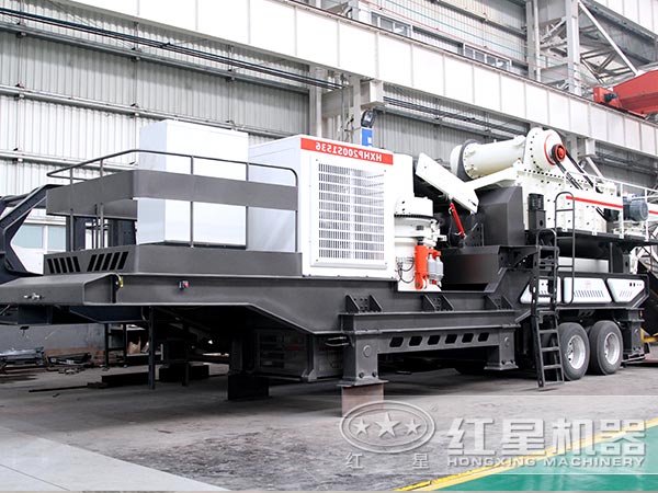 圓錐破移動(dòng)破碎站設(shè)備實(shí)拍