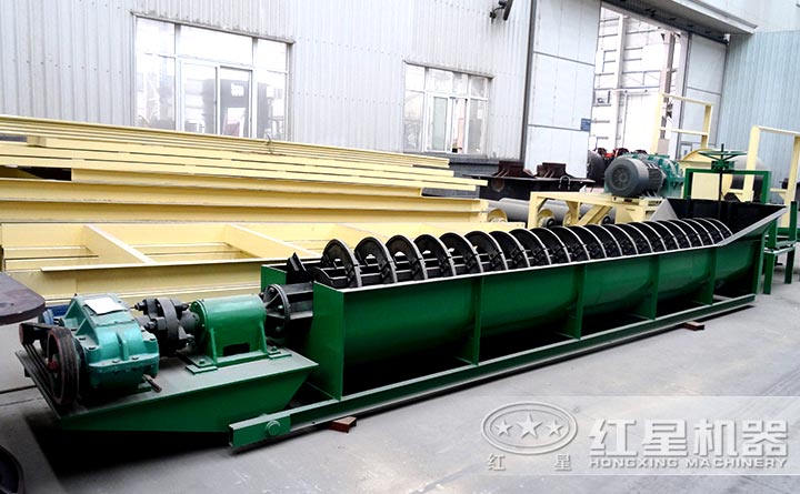 時產100-120噸的螺旋洗砂機設備廠區