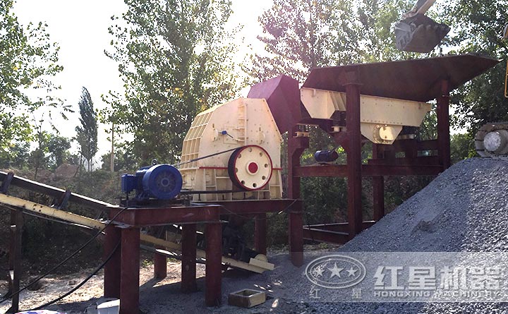 花崗巖重錘式破碎機-中細(xì)碎設(shè)備