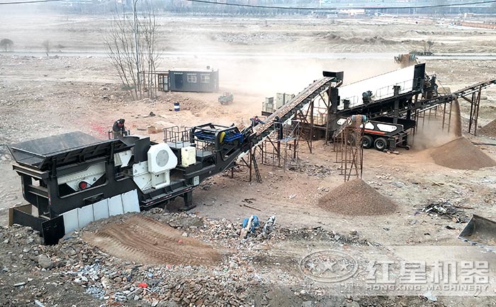 移動(dòng)破碎機(jī)設(shè)備實(shí)拍