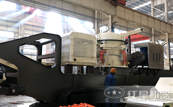 建筑垃圾移動破碎站設備實拍（輪胎式）