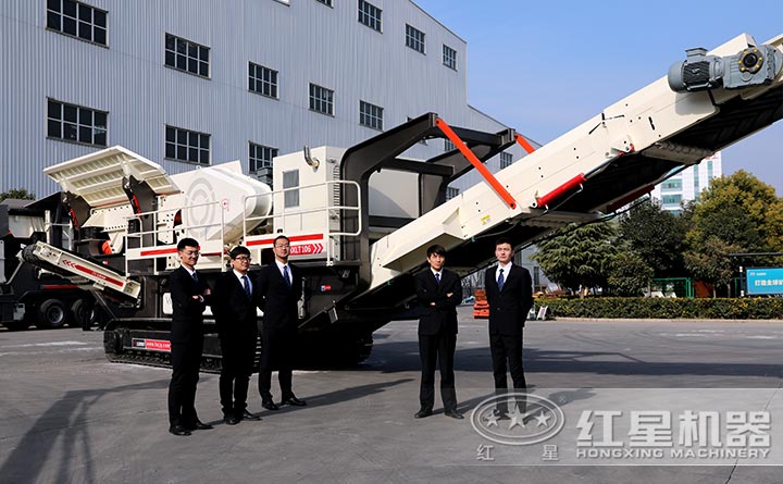 履帶式移動破碎機設(shè)備廠區(qū)