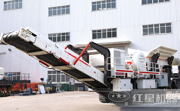 履帶式移動(dòng)破碎機(jī)設(shè)備廠區(qū)實(shí)拍