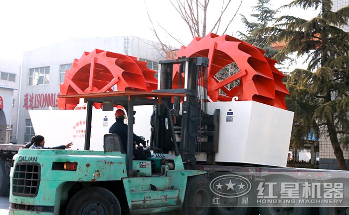 環(huán)保型石英砂洗砂機(jī)裝車