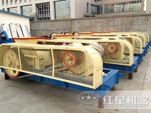 石英石對輥式破碎機廠區