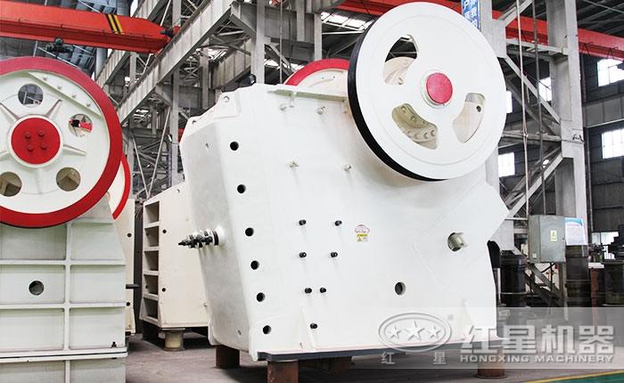 藍晶石顎式破碎機（CJ系列）側面