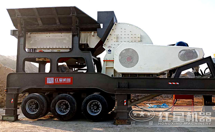 移動重錘式破碎、篩分站現(xiàn)場展示