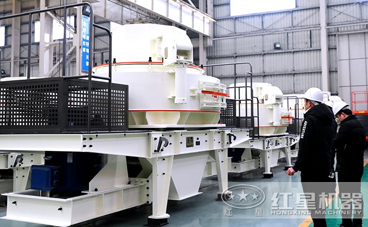 用戶參觀紅星鵝卵石制砂機廠區(qū)