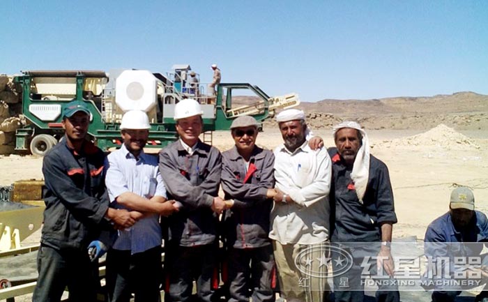 移動破石機國外用戶現(xiàn)場