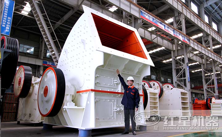 大型錘式粉碎機生產(chǎn)廠家