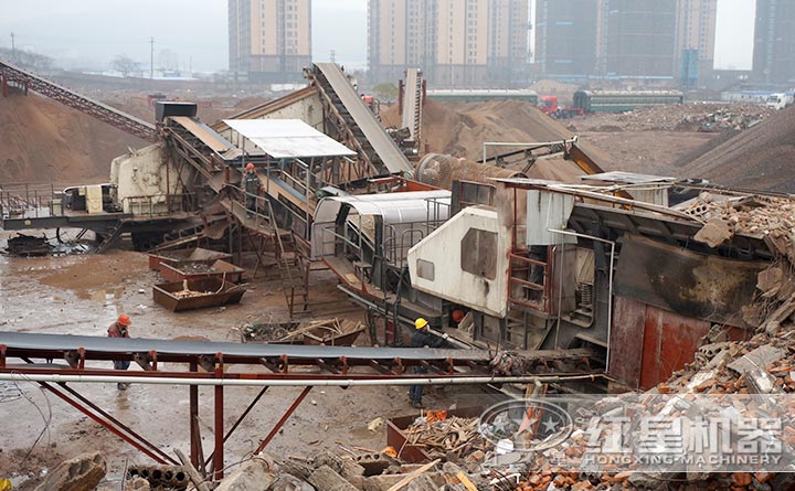 建筑垃圾破碎機現(xiàn)場圖