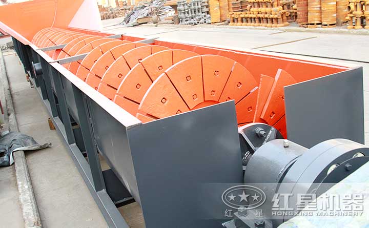 輪斗式螺旋式河卵石洗砂機(jī)設(shè)備實(shí)拍