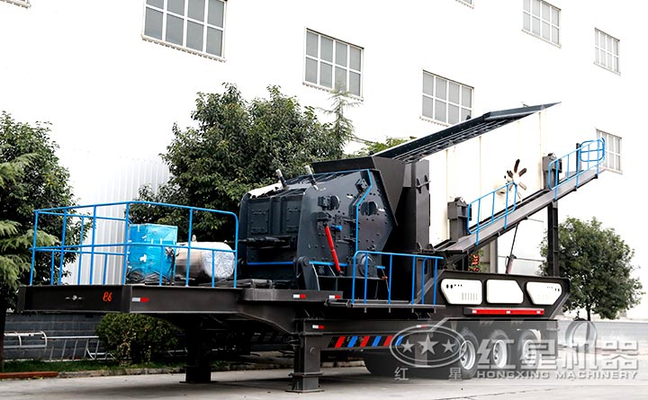 移動中、細(xì)碎碎設(shè)備：移動反擊式破碎機