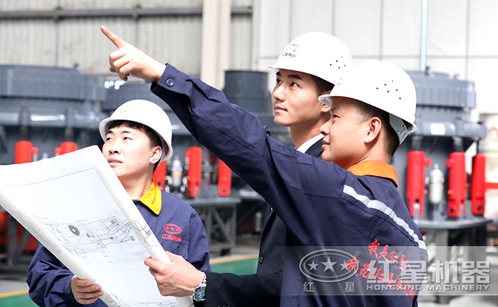 工程師根據用戶需求，為用戶設計制砂機設備