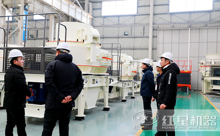 客戶到廠實(shí)地考察，并進(jìn)行現(xiàn)場(chǎng)技術(shù)咨詢，表示很滿意