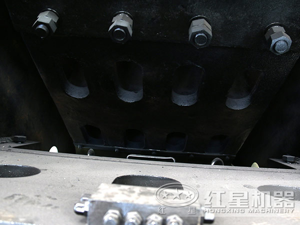 顎式破碎機(jī)內(nèi)部構(gòu)造