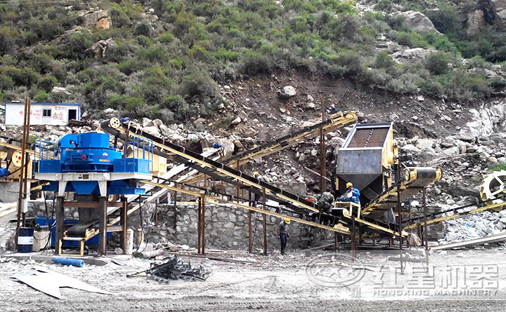 河卵砂制砂現(xiàn)場，可就近現(xiàn)場參觀