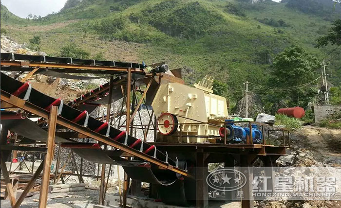 反擊式制砂機現場