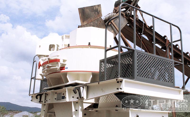 VSI新型河卵石制砂機近景圖