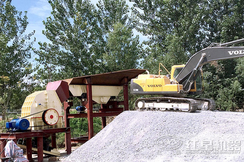 PCZ重錘式破碎機作業(yè)現(xiàn)場