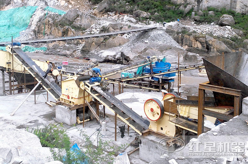 鵝卵石制沙生產(chǎn)現(xiàn)場圖