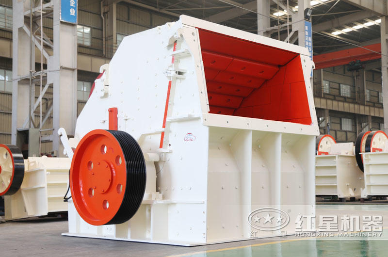 反擊式破碎機(jī)用于石灰石片石中碎，出料整齊度高