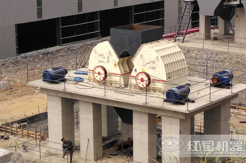 破碎巖石設(shè)備