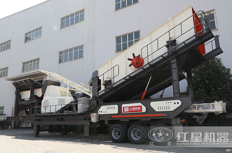 重錘式移動(dòng)破碎機(jī)圖片