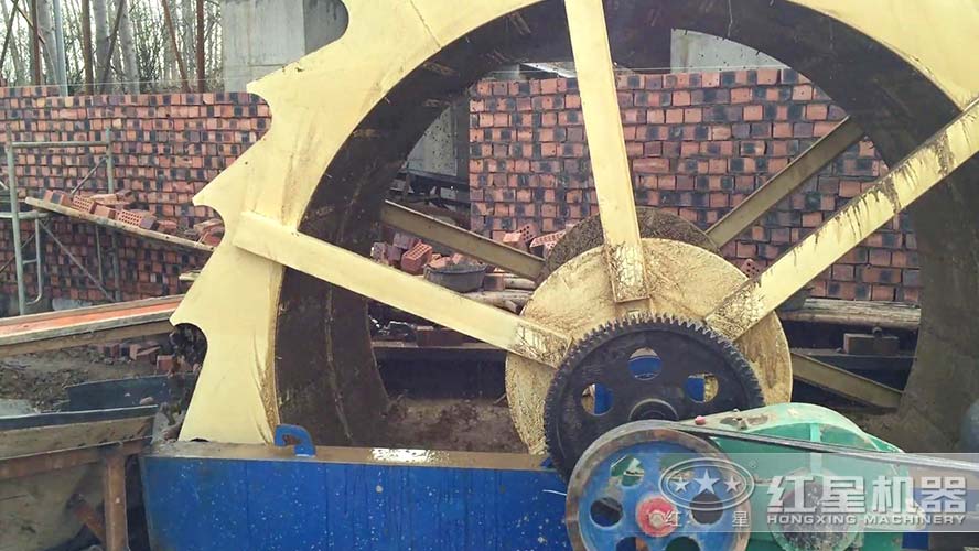 時(shí)產(chǎn)100噸河卵石洗砂機(jī)工作視頻